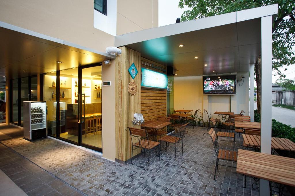 Alisha Court Hotel & Residence Bangkok Exterior foto