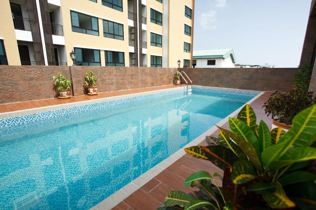 Alisha Court Hotel & Residence Bangkok Exterior foto